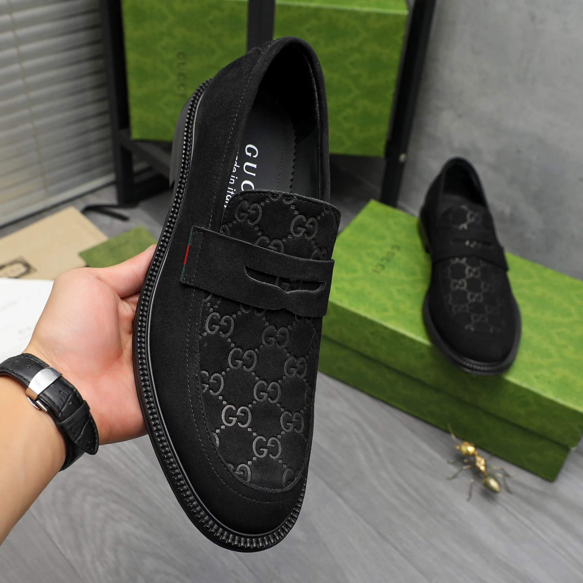 Men's shoes 💰p500 Product trademark: GUCCI "Gucci" business slip-on leather shoes Regular size: 38-46 (38.45.46 custom-made, non-returnable) Product materials: Selected frosted cowhide embossed upper, cowhide lining, original rubber outsole